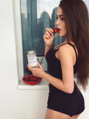 Моника